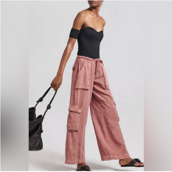 Anthropologie Pilcro Beach Cargo Pants in Coral Pink Linen blend Size 30